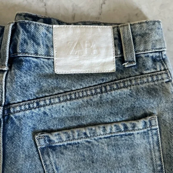 Zara High-Waisted Distressed Denim Jean Shorts - Picture 3 of 7